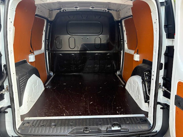 Renault - kangoo - 1.5 dci 90 comfort - v-834-pb - afbeelding 11 van  13