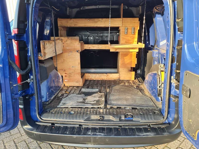 Renault - kangoo express - 1.5 dci 75 expr.comf - 5-vvv-15 - afbeelding 8 van  11