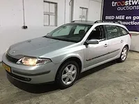 Renault - laguna grand tour - 1.8-16v expression - 35-jt-gf - afbeelding 1 van  24