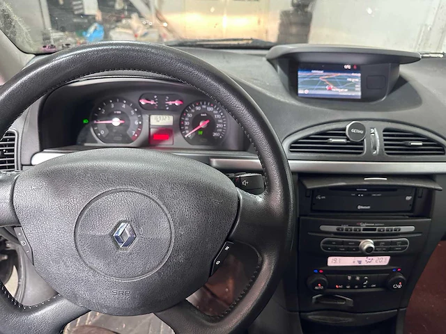 Renault - laguna grand tour - 2.0-16v dynamique - 48-st-rx - afbeelding 2 van  22