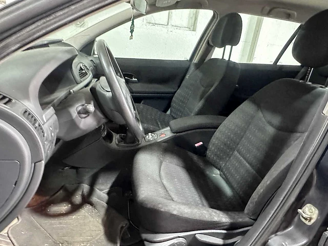Renault - laguna grand tour - 2.0-16v dynamique - 48-st-rx - afbeelding 10 van  22