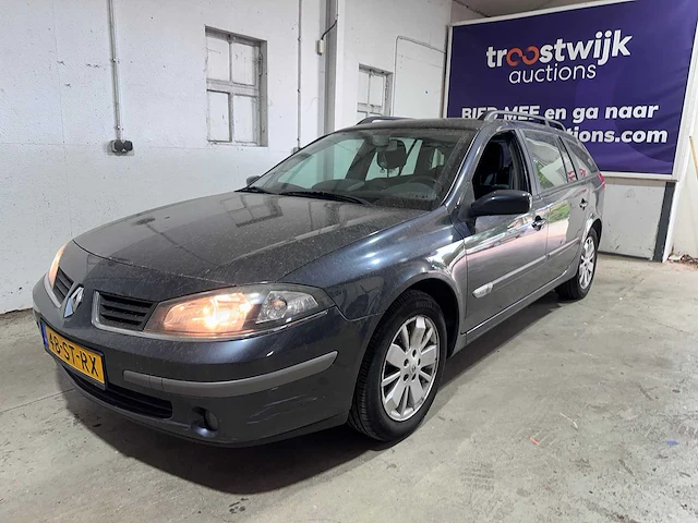 Renault - laguna grand tour - 2.0-16v dynamique - 48-st-rx - afbeelding 1 van  22