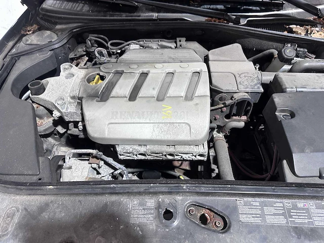 Renault - laguna grand tour - 2.0-16v dynamique - 48-st-rx - afbeelding 15 van  22