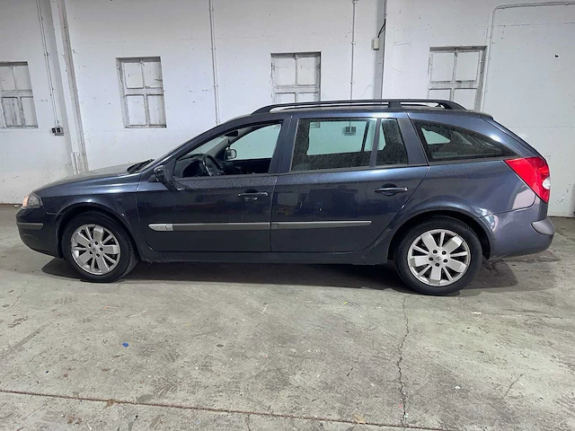 Renault - laguna grand tour - 2.0-16v dynamique - 48-st-rx - afbeelding 12 van  22