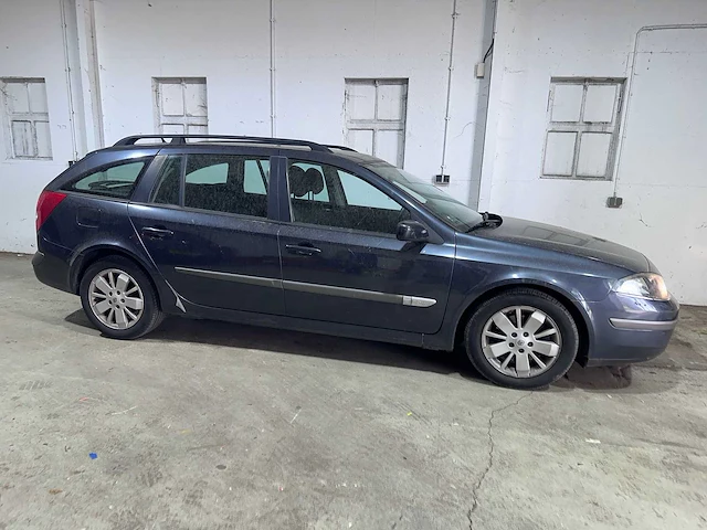 Renault - laguna grand tour - 2.0-16v dynamique - 48-st-rx - afbeelding 19 van  22