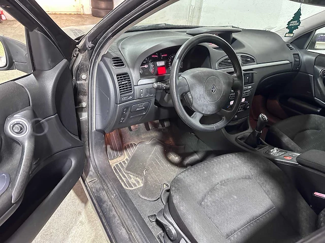 Renault - laguna grand tour - 2.0-16v dynamique - 48-st-rx - afbeelding 22 van  22