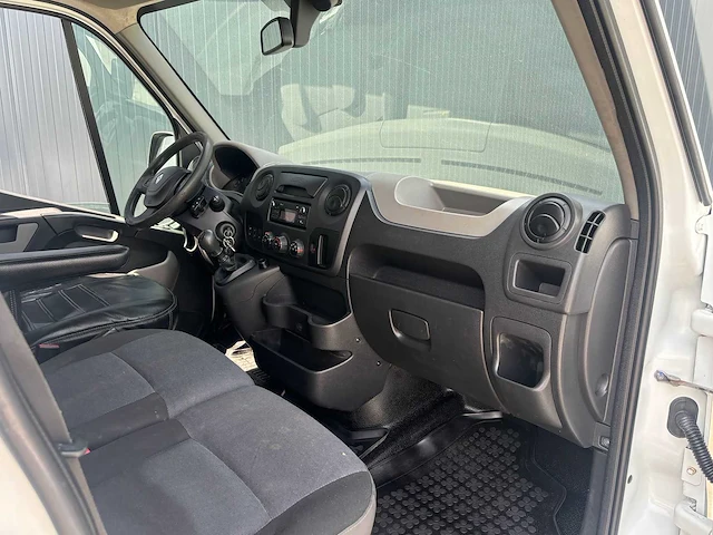 Renault - master - t35 2.3 dci l2h3 - 2017 - van - afbeelding 17 van  30