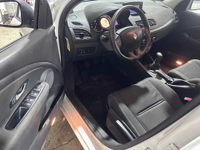 Renault - mégane - 1.5 dci expression - 9-vrl-96 - afbeelding 18 van  19