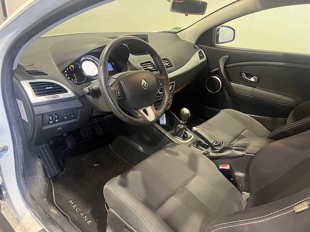 Renault - mégane coupé - 1.6 business sport - 84-jkv-1 - afbeelding 21 van  21