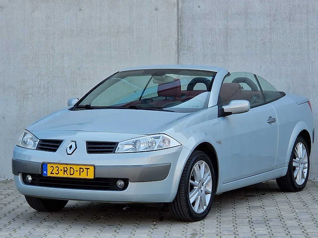 Renault - mégane coupé-cabriolet - 1.6-16v priv.luxe - 2005 - afbeelding 1 van  21