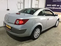 Renault - mégane coupé-cabriolet - 1.6-16v priv.luxe - 82-pb-tb - afbeelding 10 van  22