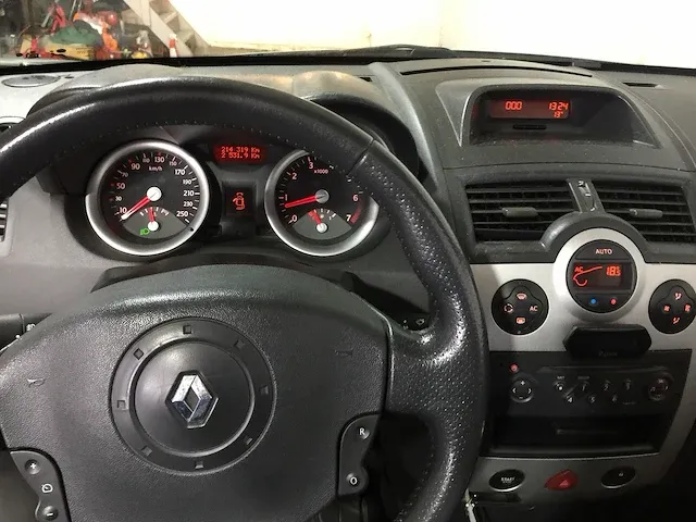 Renault - mégane coupé-cabriolet - 1.6-16v priv.luxe - 82-pb-tb - afbeelding 14 van  22