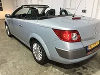 Renault - mégane coupé-cabriolet - 1.6-16v priv.luxe - 82-pb-tb - afbeelding 3 van  22