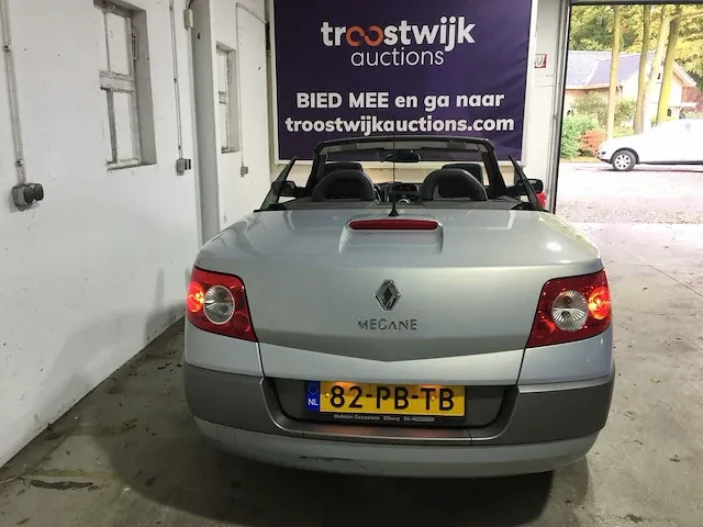 Renault - mégane coupé-cabriolet - 1.6-16v priv.luxe - 82-pb-tb - afbeelding 4 van  22