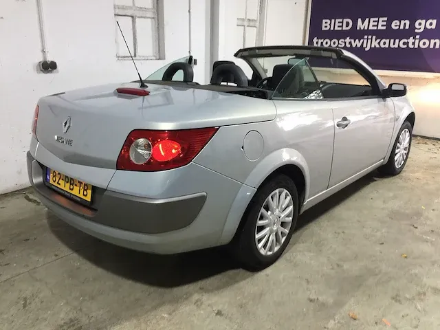 Renault - mégane coupé-cabriolet - 1.6-16v priv.luxe - 82-pb-tb - afbeelding 5 van  22