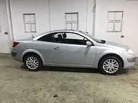 Renault - mégane coupé-cabriolet - 1.6-16v priv.luxe - 82-pb-tb - afbeelding 3 van  22