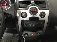 Renault - mégane coupé-cabriolet - 1.6-16v priv.luxe - 82-pb-tb - afbeelding 9 van  22
