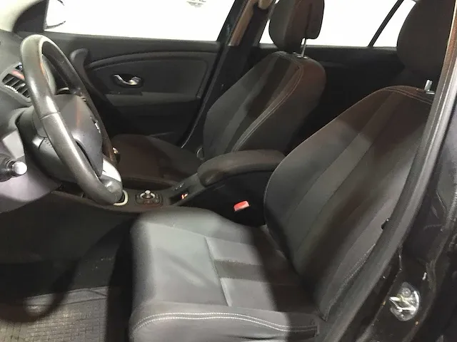 Renault - mégane estate - 1.4 tce dynamique - 99-lfb-3 - afbeelding 9 van  23