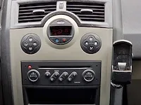 Renault - mégane grand tour - 1.4-16v auth.comf. - 92-nr-jt - 2004 - afbeelding 5 van  17
