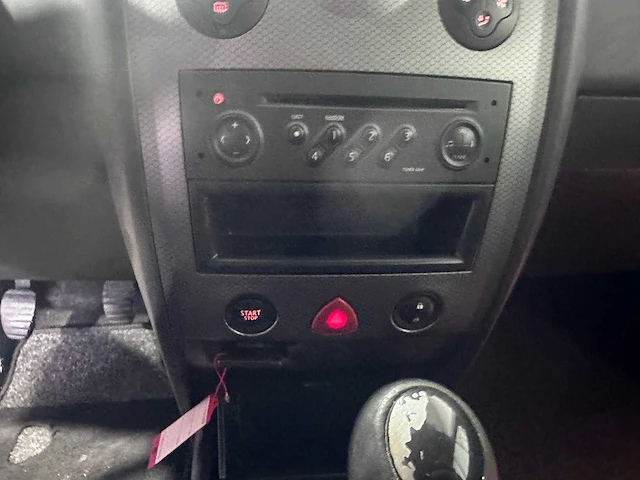 Renault - mégane grand tour - 1.6-16v priv. comf. - 09-nh-vl - afbeelding 7 van  22