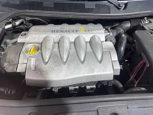 Renault - mégane grand tour - 1.6-16v priv. comf. - 09-nh-vl - afbeelding 13 van  22