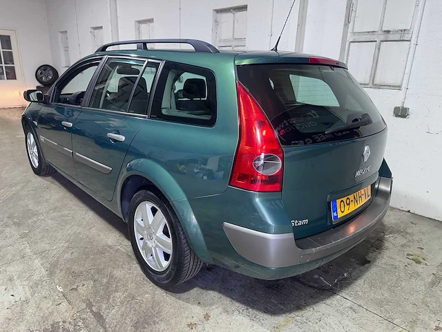 Renault - mégane grand tour - 1.6-16v priv. comf. - 09-nh-vl - afbeelding 16 van  22