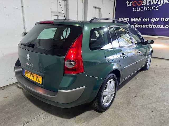 Renault - mégane grand tour - 1.6-16v priv. comf. - 09-nh-vl - afbeelding 18 van  22