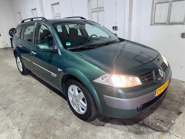 Renault - mégane grand tour - 1.6-16v priv. comf. - 09-nh-vl - afbeelding 20 van  22