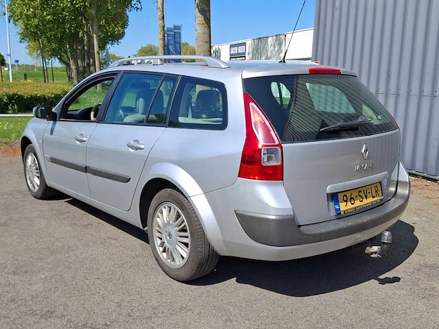 Renault - mégane grand tour - 1.9 dci privilège - 2006 - 131pk - afbeelding 18 van  24