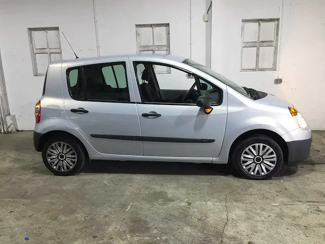 Renault - modus - 1.2-16v expr.comf. - 20-ps-jd - afbeelding 18 van  21