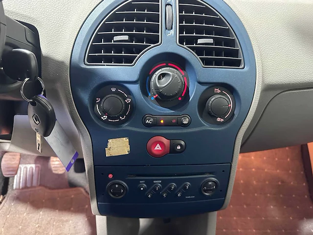 Renault - modus - 1.4-16v auth.luxe - 94-pv-bz - afbeelding 3 van  18