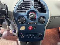 Renault - modus - 1.4-16v auth.luxe - 94-pv-bz - afbeelding 3 van  18