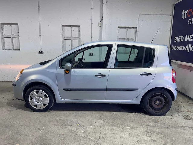 Renault - modus - 1.4-16v auth.luxe - 94-pv-bz - afbeelding 11 van  18