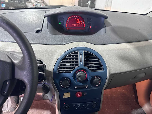 Renault - modus - 1.4-16v auth.luxe - 94-pv-bz - afbeelding 18 van  18