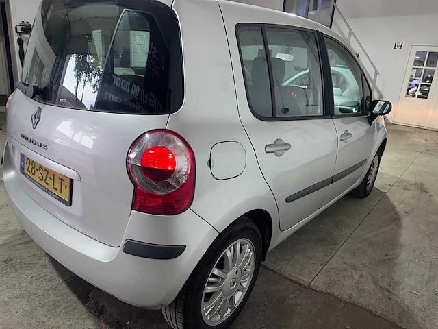 Renault - modus - 1.4-16v dynam.luxe - 28-sz-lt - afbeelding 10 van  15