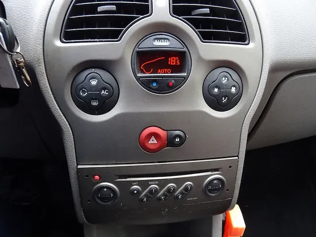 Renault - modus - 1.5 dci auth.luxe - personenauto - afbeelding 5 van  26
