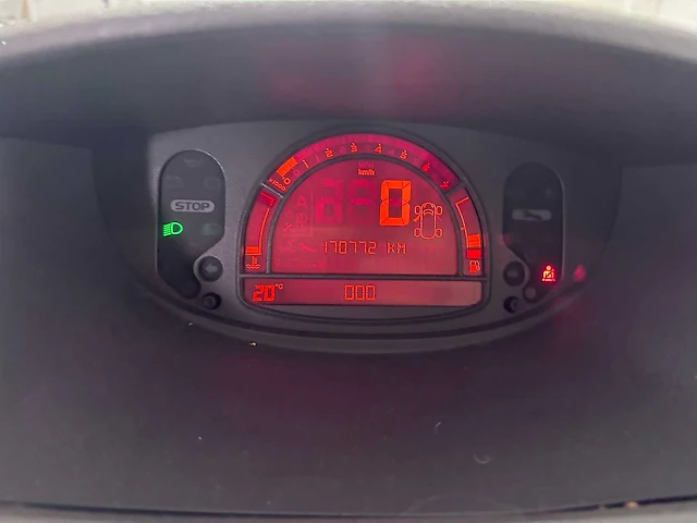 Renault - modus - 1.6-16v tech line - 61-rx-bk - afbeelding 2 van  15