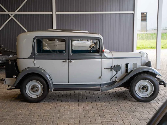 Renault - monaquatre (1933) - afbeelding 32 van  35