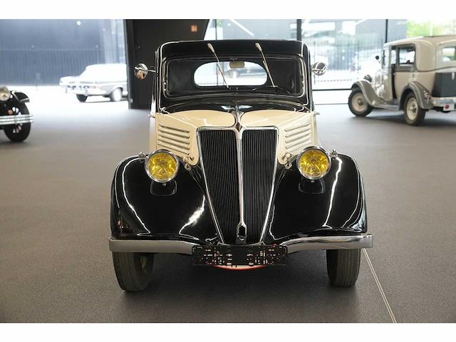 Renault - novaquatre (1938) - afbeelding 5 van  11