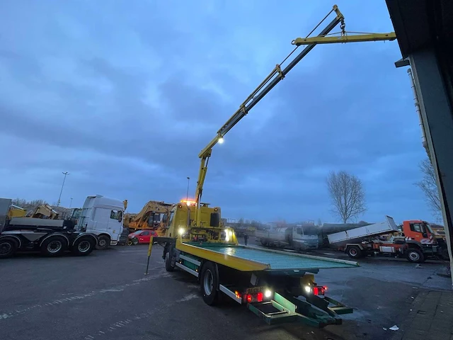 Renault - premium - vrachtwagen - afbeelding 11 van  27