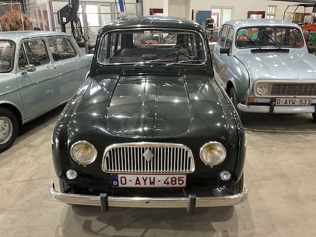 Renault - r4l - parisienne - oldtimer - 1966 - afbeelding 2 van  28