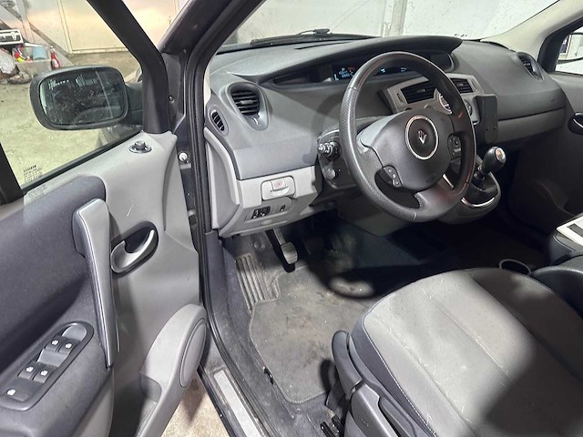 Renault - scénic - 1.6-16v business l. - 38-zh-dj - afbeelding 18 van  19