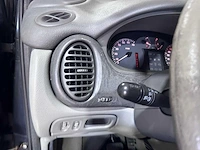 Renault - scénic - 1.6-16v expression automaat- 84-jk-jb - afbeelding 4 van  20