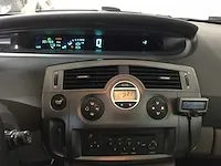 Renault - scénic - 1.6-16v priv. comf. - 92-nz-sh - afbeelding 6 van  22