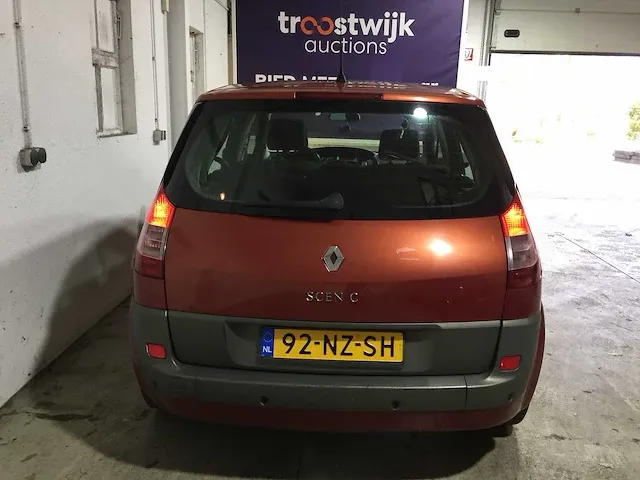 Renault - scénic - 1.6-16v priv. comf. - 92-nz-sh - afbeelding 17 van  22