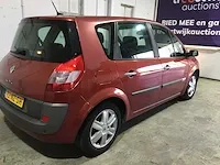Renault - scénic - 1.6-16v priv. comf. - 92-nz-sh - afbeelding 18 van  22
