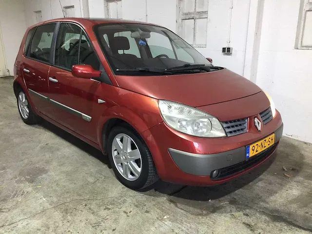 Renault - scénic - 1.6-16v priv. comf. - 92-nz-sh - afbeelding 20 van  22