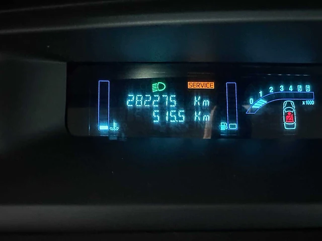 Renault - scénic - 2.0-16v dynam.luxe - 66-pv-bz - afbeelding 2 van  19