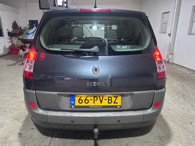 Renault - scénic - 2.0-16v dynam.luxe - 66-pv-bz - afbeelding 14 van  19