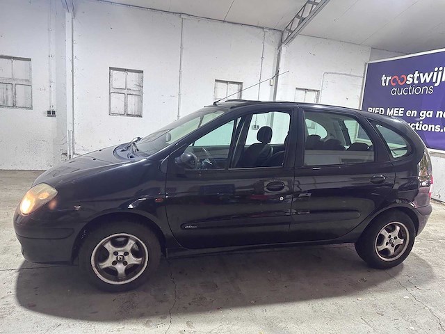 Renault - scénic - 2.0-16v expression - 24-ls-zp - afbeelding 12 van  20